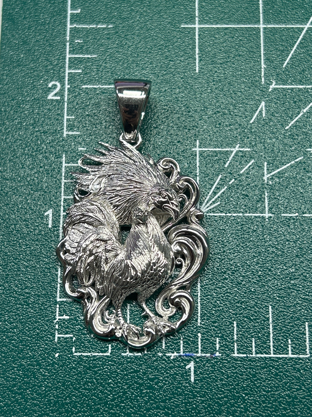Sangre De Reyes Pendant