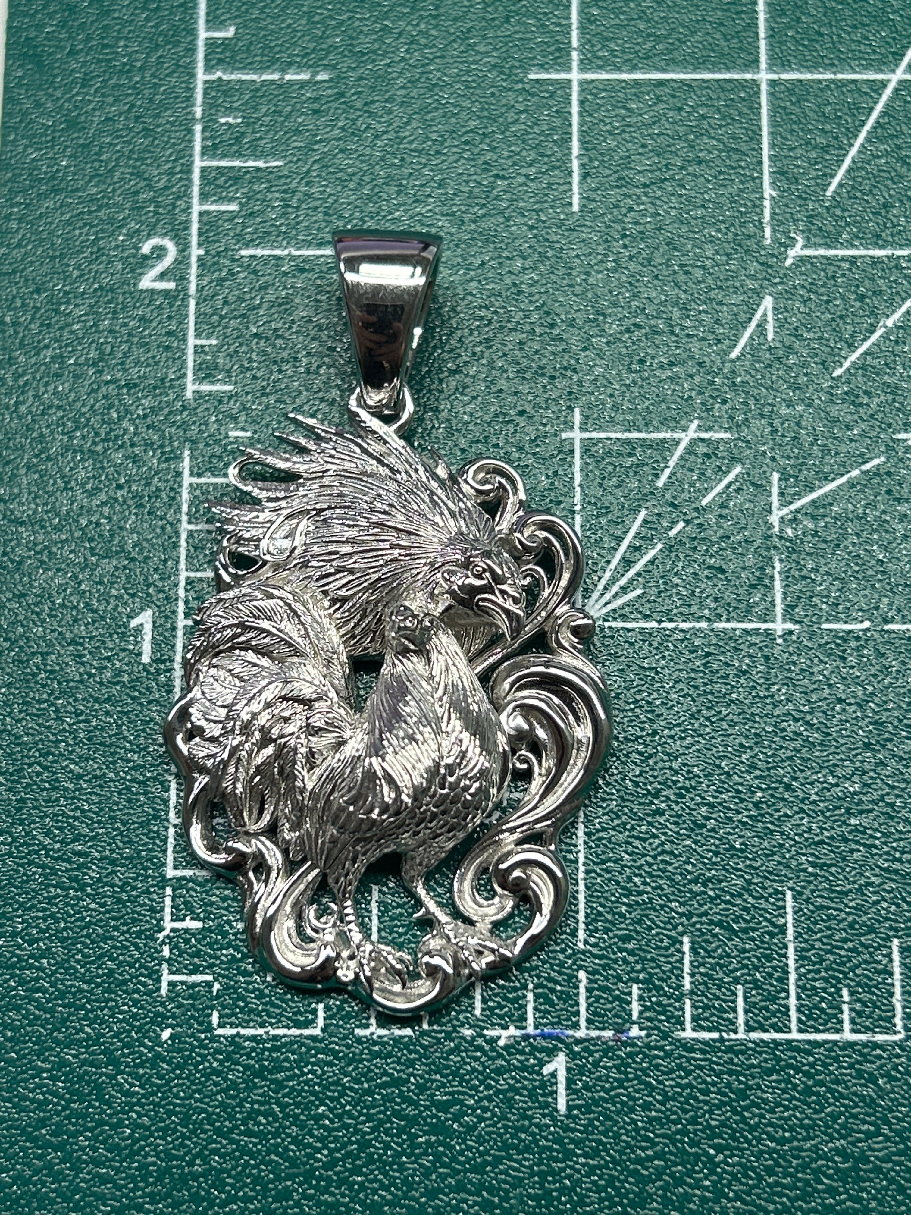 Sangre De Reyes Pendant