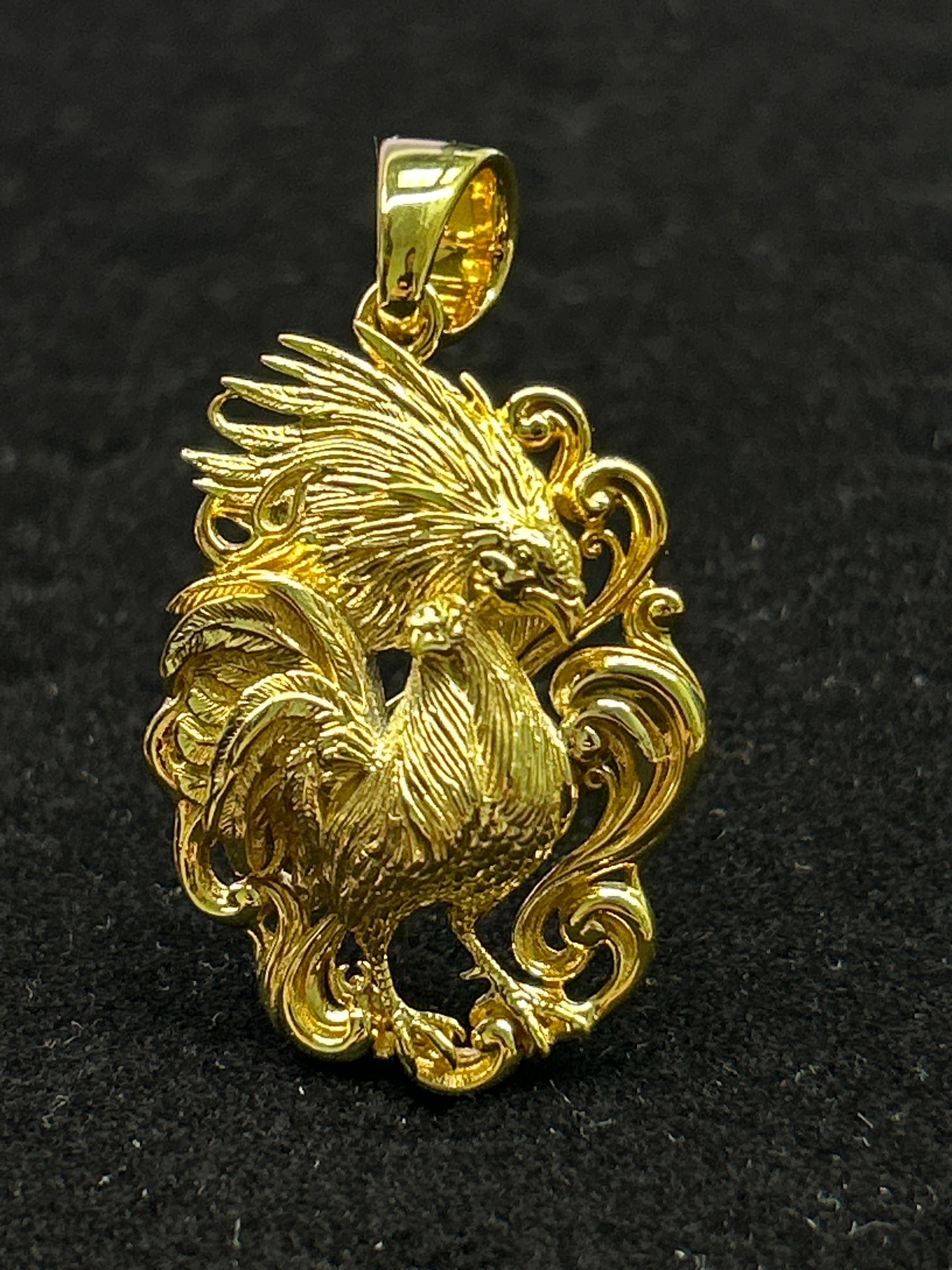 Sangre De Reyes Pendant