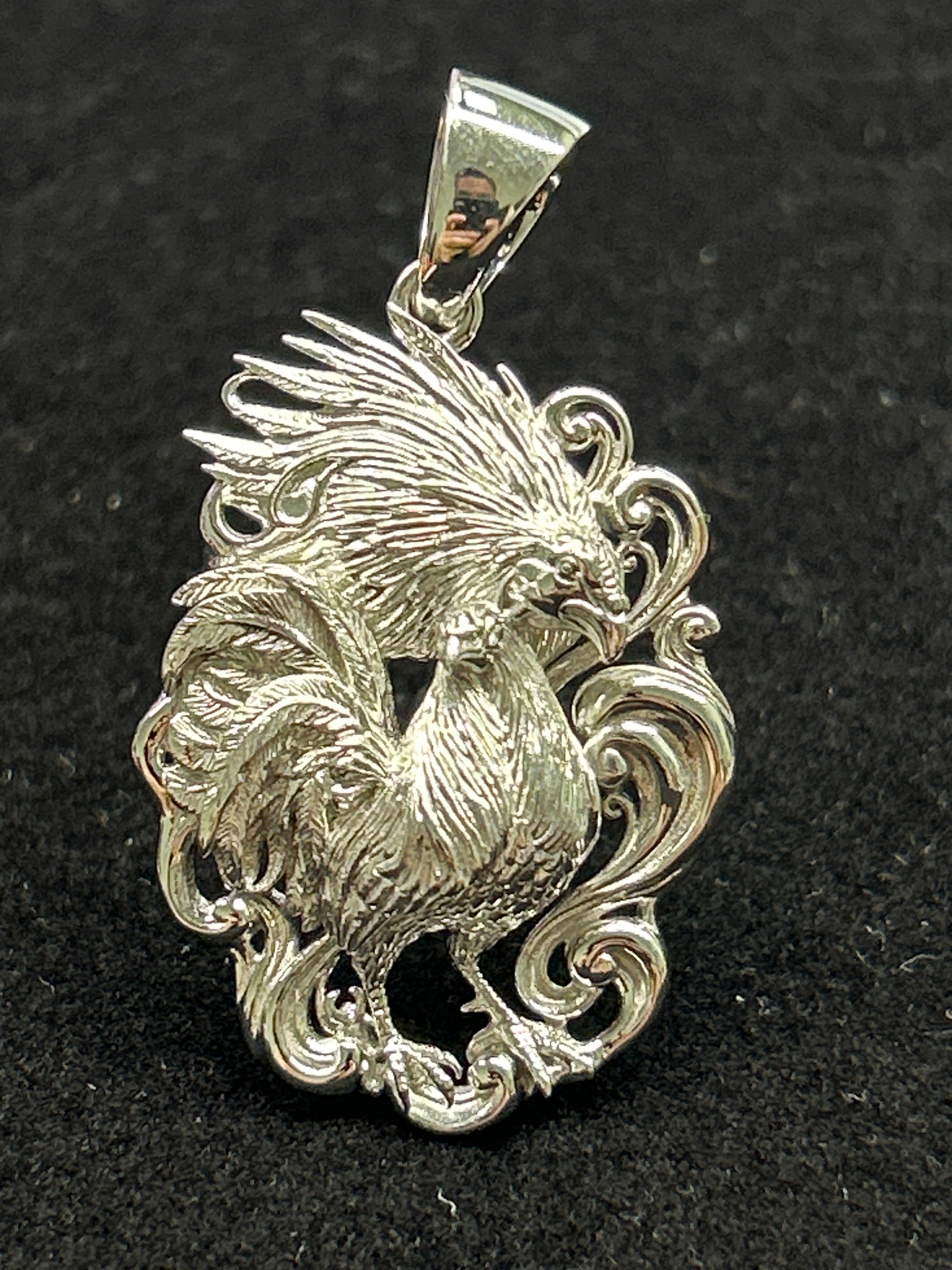 Sangre De Reyes Pendant