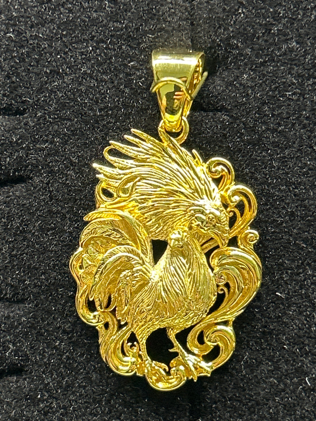 Sangre De Reyes Pendant